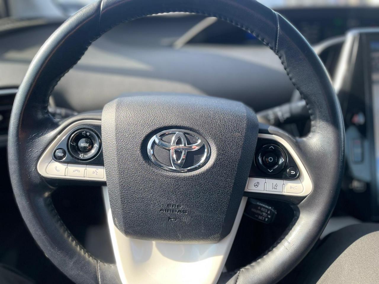2018 Toyota Prius AUTO HYBRID PLUG-IN NO ACCIDENT BLID SPOT ALERT, - Photo #14