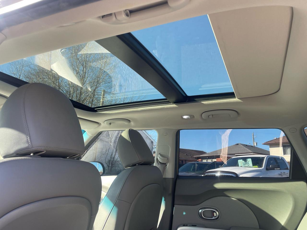 2017 Kia Soul EV Luxury W/sunroof - Photo #14