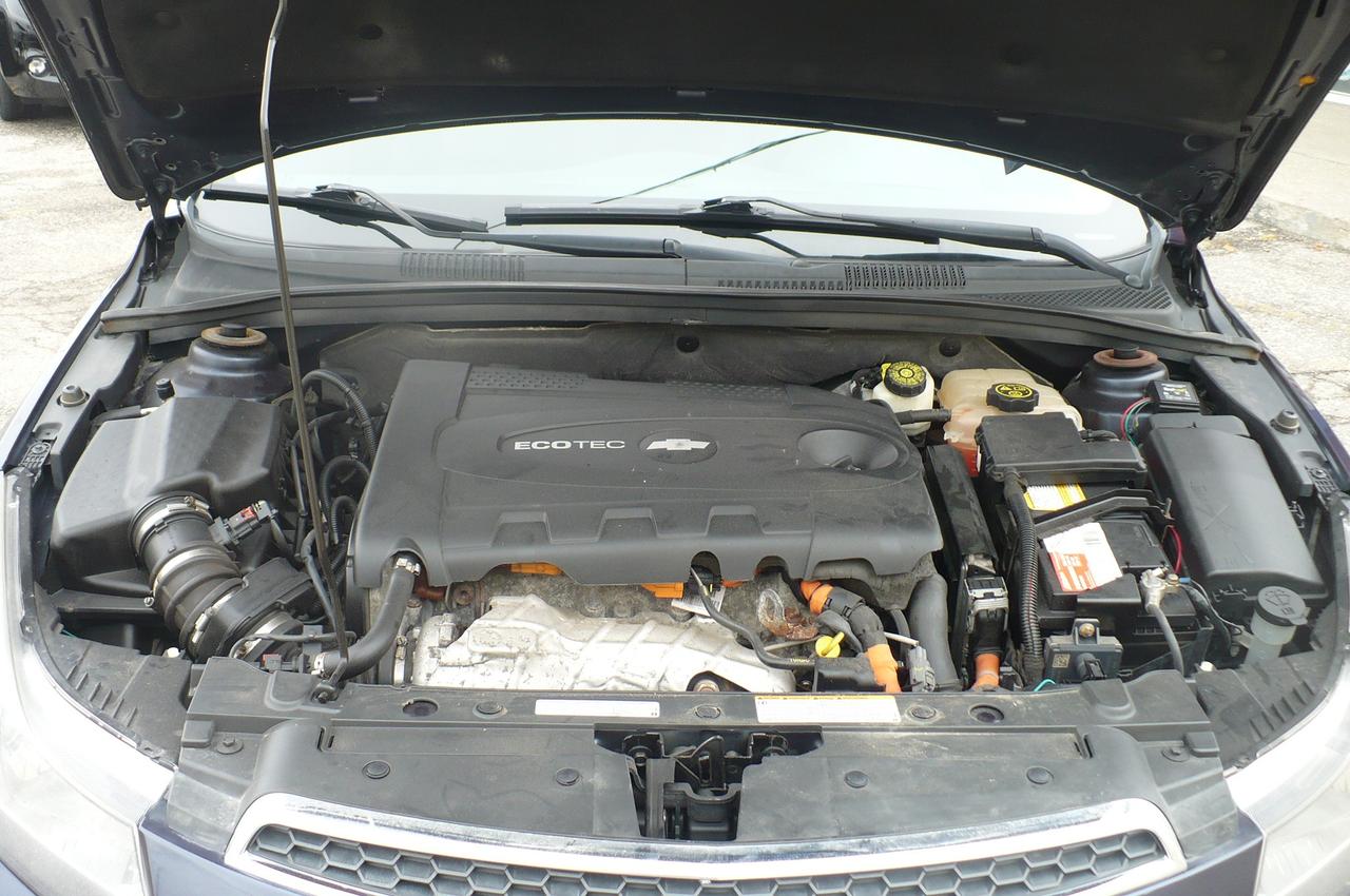 2014 Chevrolet Cruze 4DR SDN DIESEL Photo