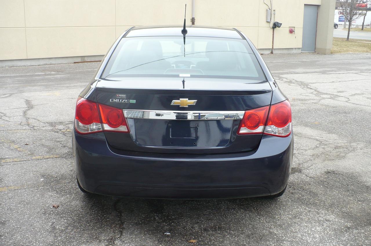 2014 Chevrolet Cruze 4DR SDN DIESEL Photo