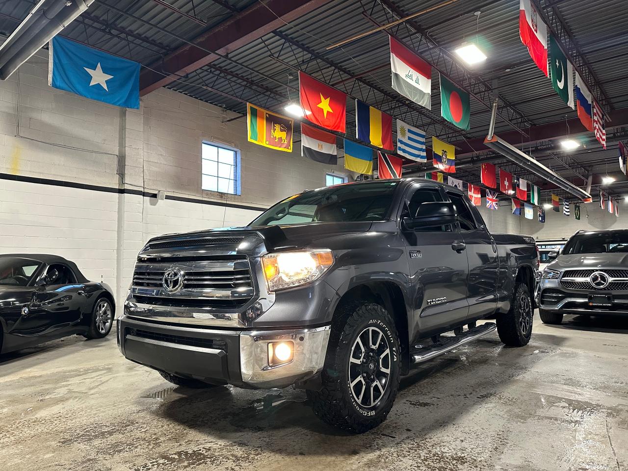 2016 Toyota Tundra SR5 - TRD | 4WD DOUBLE CAB 146" 5.7L SR 4X4 - Photo #1