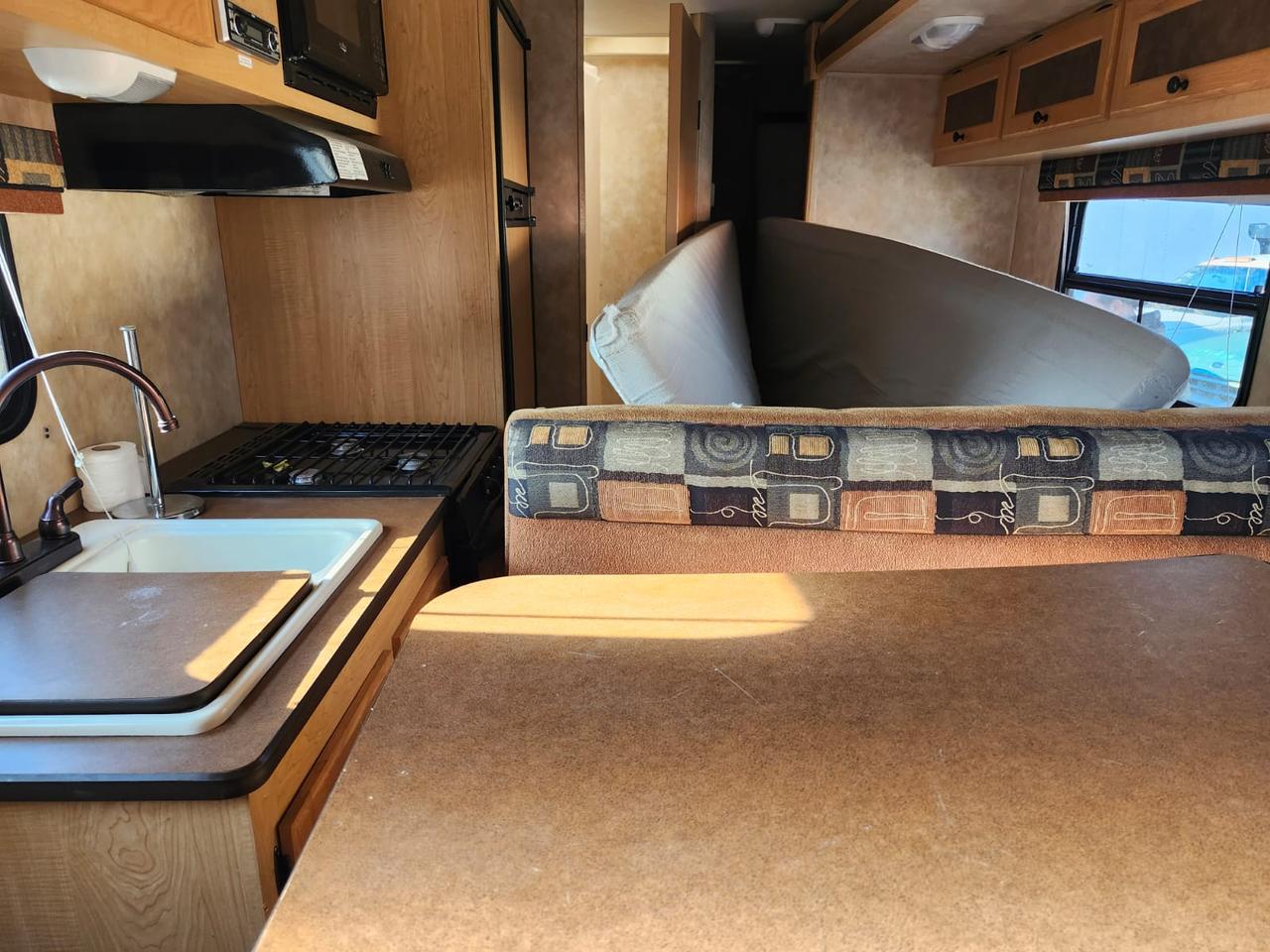 2011 KZ Coyote 20 feet X 7.5 feet, Sleeps 8 persons Photo