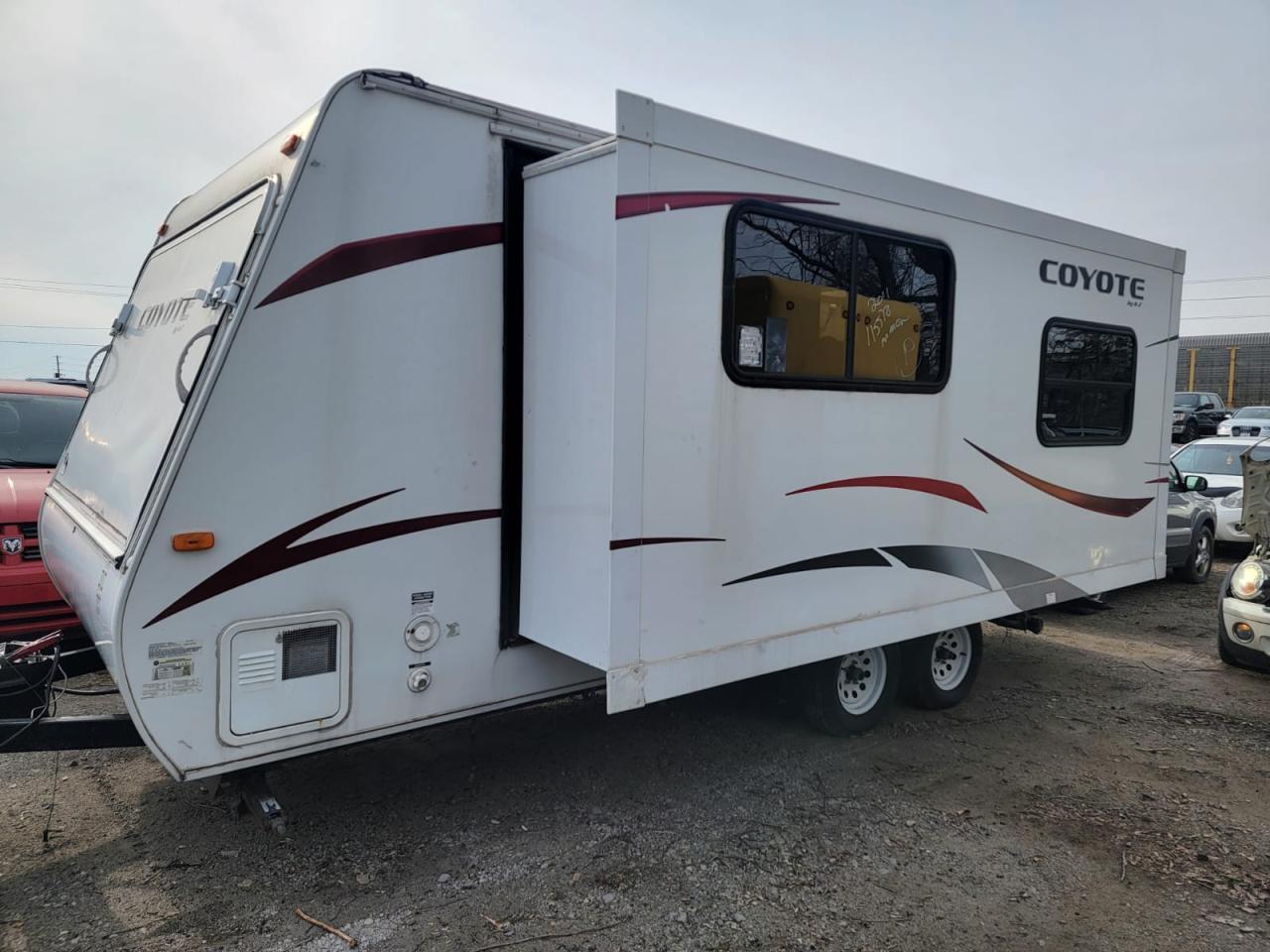 2011 KZ Coyote 20 feet X 7.5 feet, Sleeps 8 persons Photo3