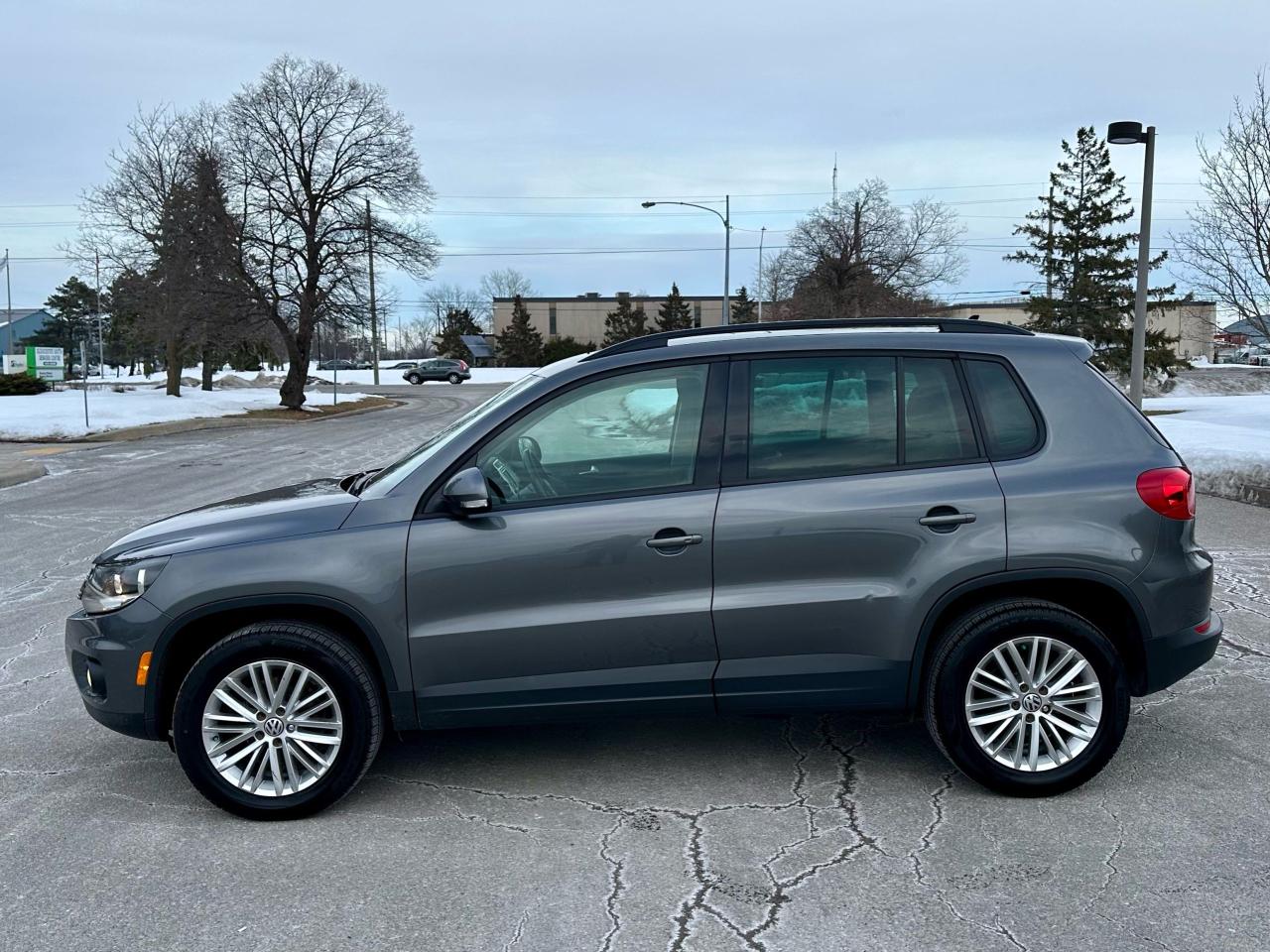 2016 Volkswagen Tiguan Special Edition - Photo #16