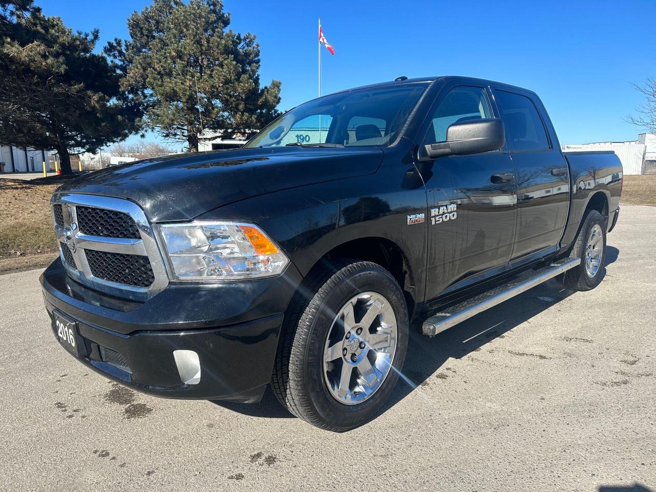 2016 RAM 1500 SLT - Photo #1