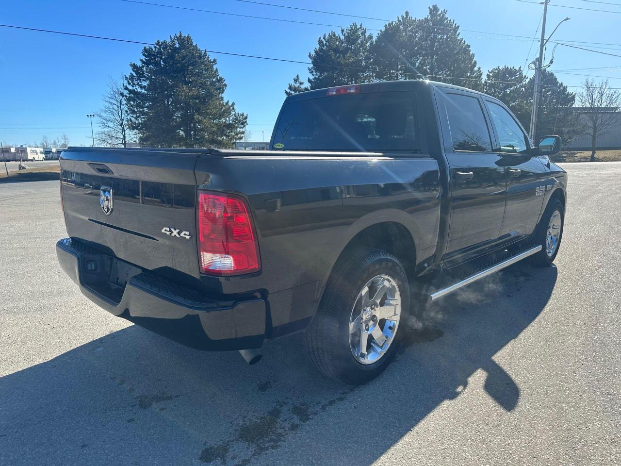 2016 RAM 1500 SLT - Photo #2