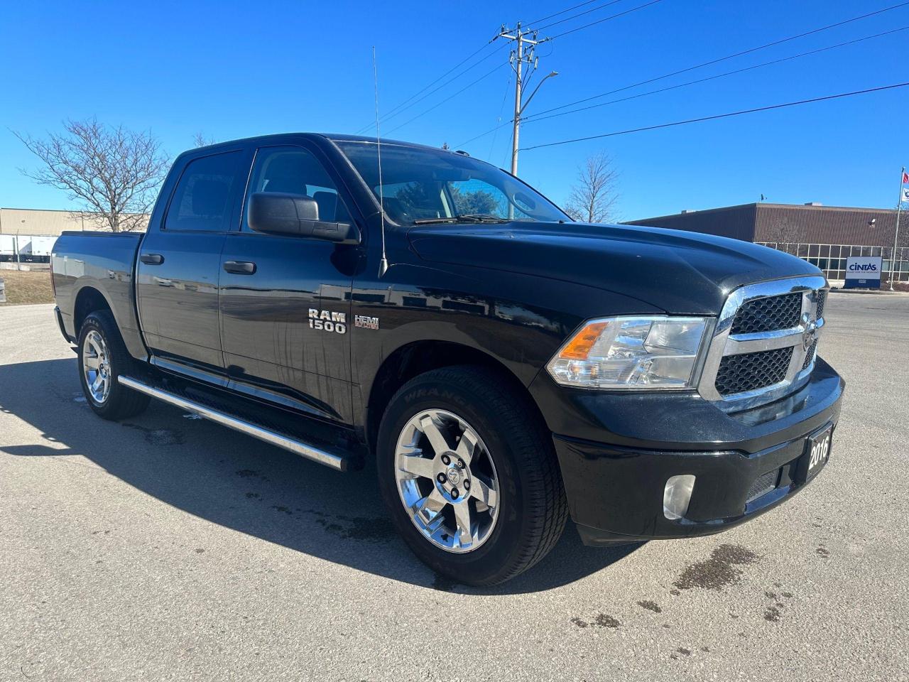 2016 RAM 1500 SLT - Photo #7