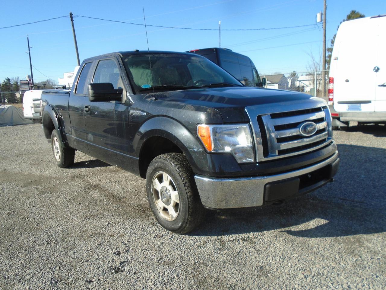 2010 Ford F-150 4WD SuperCab 145  XLT - Photo #6