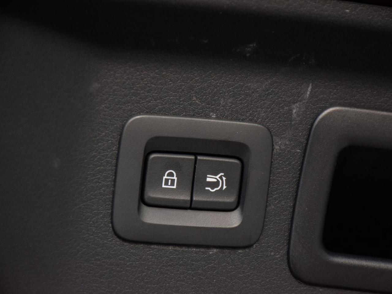 2024 Mazda CX-90 MHEV Signature AWD Photo