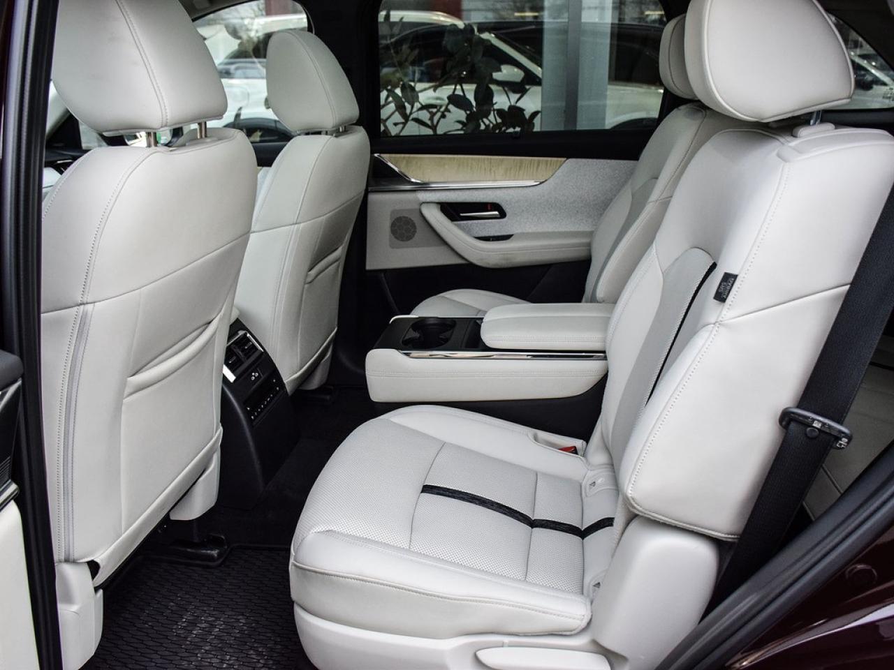 2024 Mazda CX-90 MHEV Signature AWD Photo