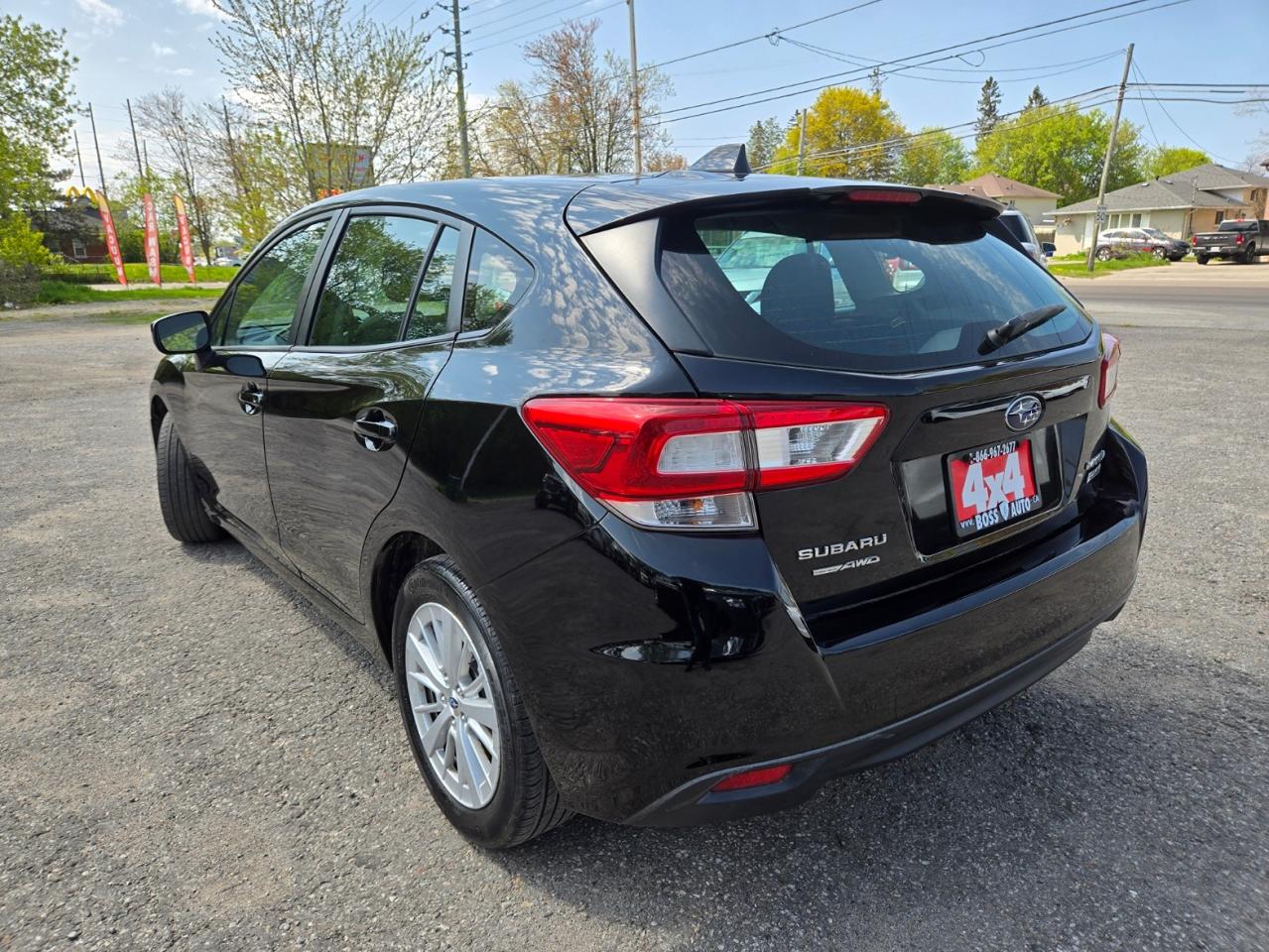 2017 Subaru Impreza Premium HB Photo2