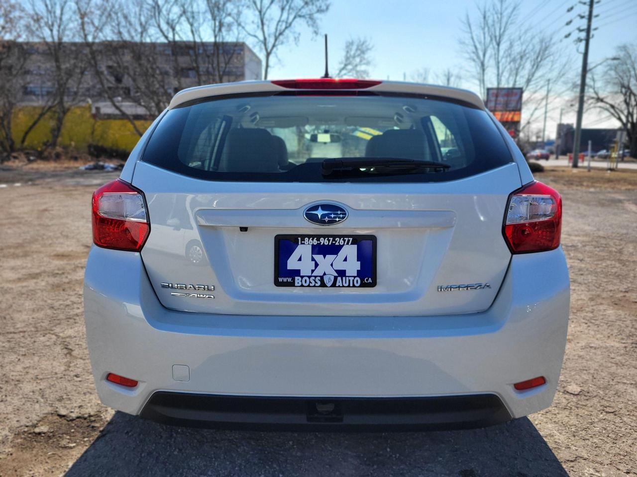 2015 Subaru Impreza Premium HB Photo3