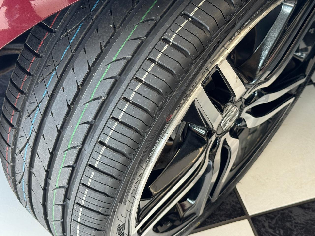2016 Honda Accord Touring+New Tires+LEDs+Roof+ApplePlay+CLEAN CARFAX - Photo #12