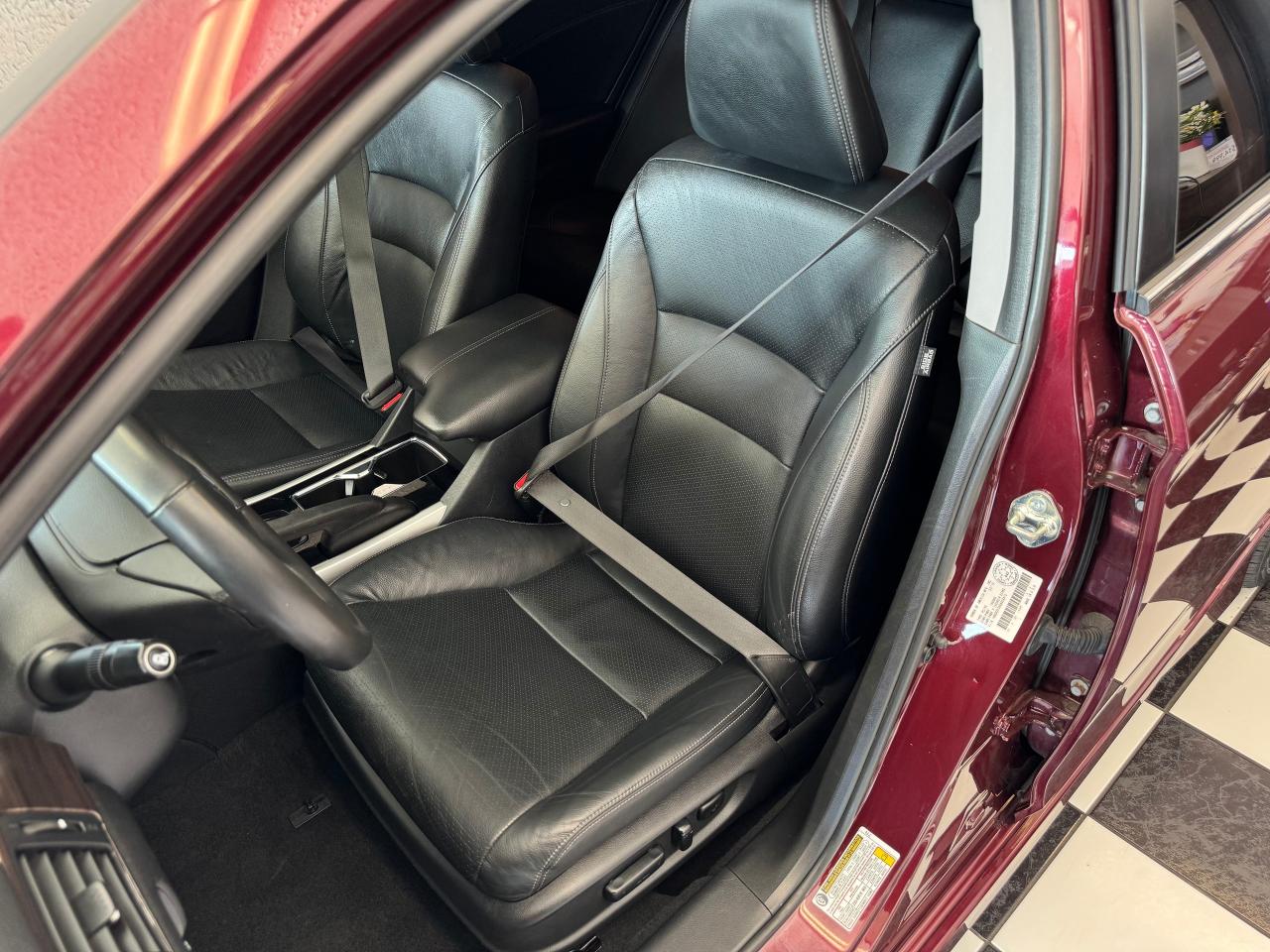 2016 Honda Accord Touring+New Tires+LEDs+Roof+ApplePlay+CLEAN CARFAX Photo90