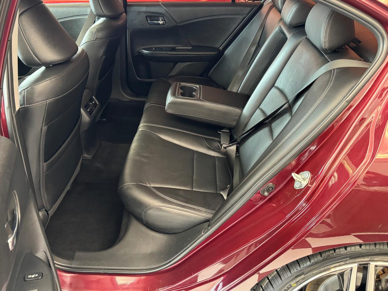 2016 Honda Accord Touring+New Tires+LEDs+Roof+ApplePlay+CLEAN CARFAX - Photo #23