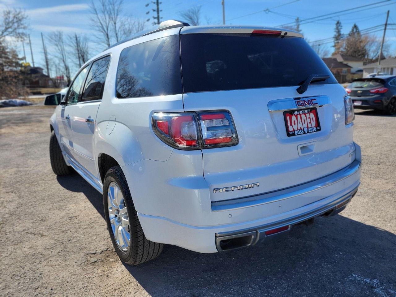 2016 GMC Acadia Denali AWD Photo2