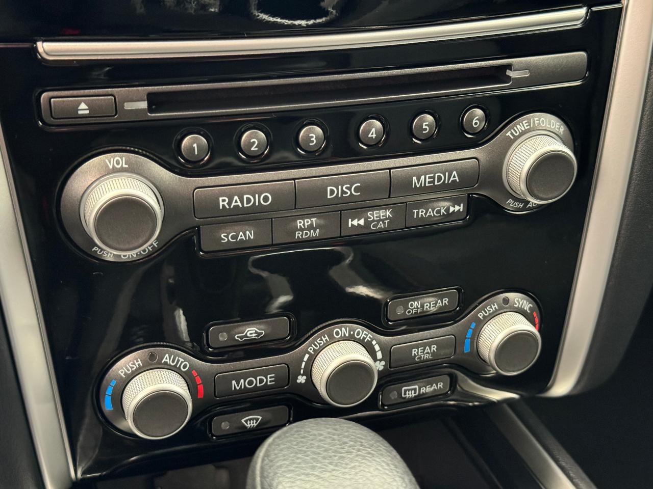 2020 Nissan Pathfinder S AWD 7 Passenger+Remote Start+A/C+ Park Sensors - Photo #37