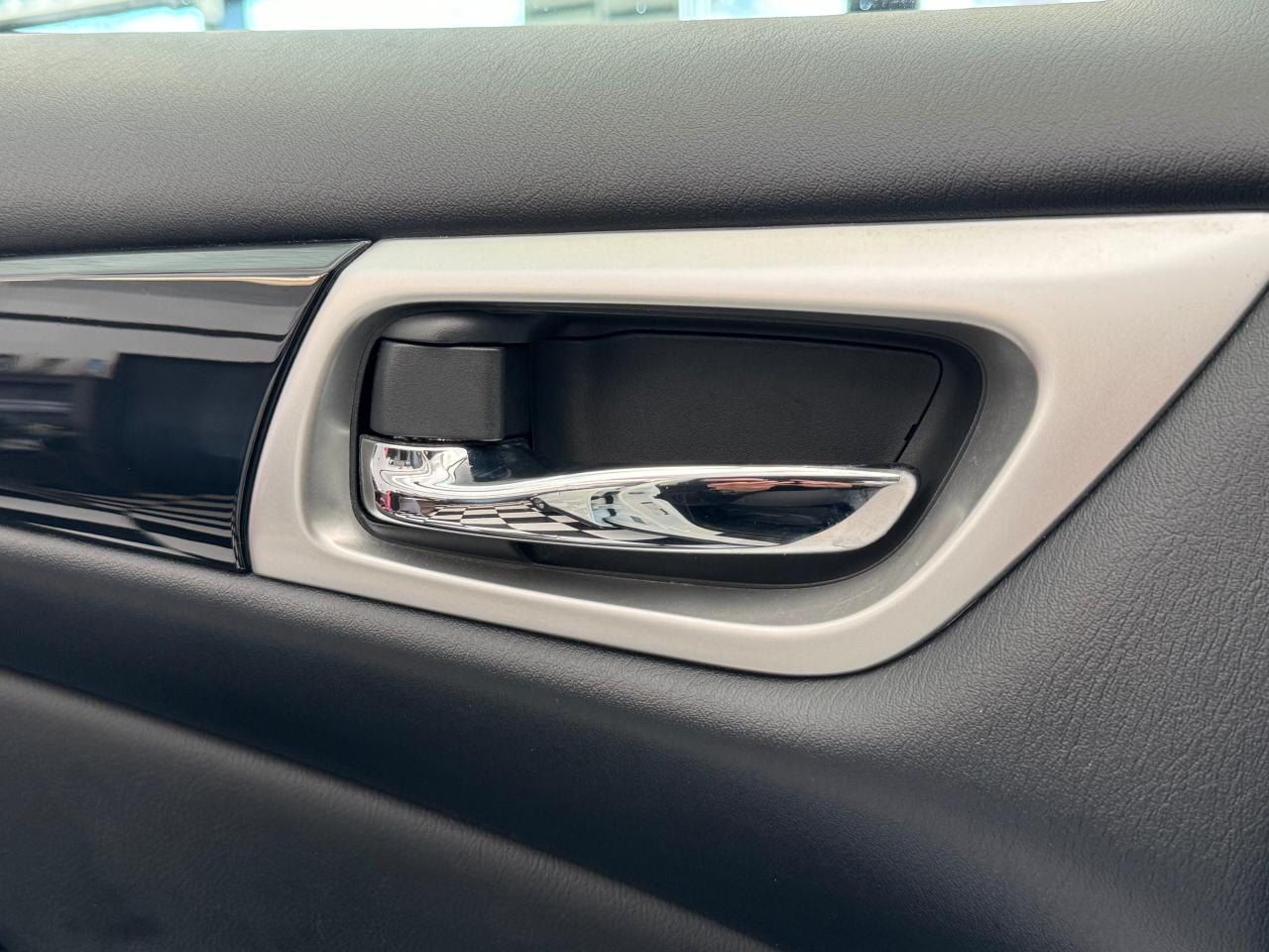 2020 Nissan Pathfinder S AWD 7 Passenger+Remote Start+A/C+ Park Sensors - Photo #54