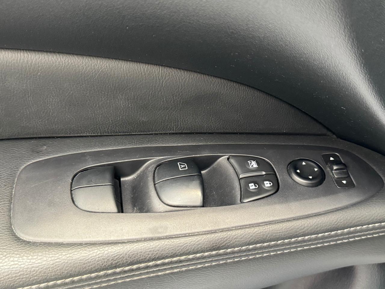 2020 Nissan Pathfinder S AWD 7 Passenger+Remote Start+A/C+ Park Sensors - Photo #53
