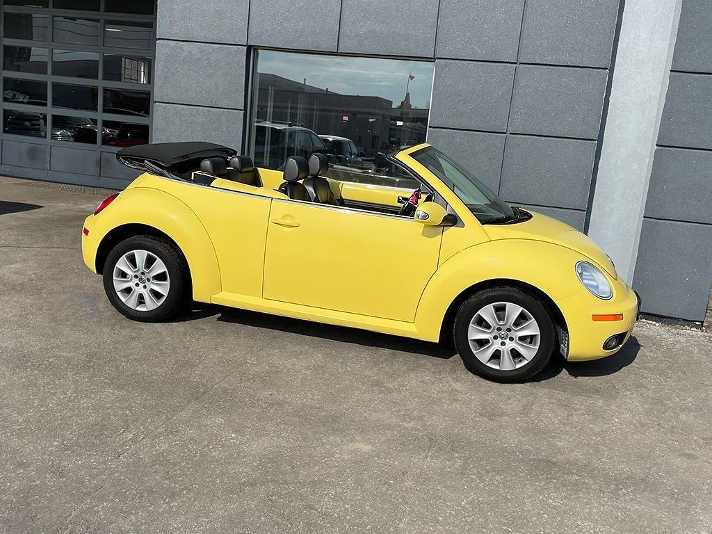 2010 Volkswagen New Beetle CABRIO|LEATHER|PWR TOP|ALLOYS - Photo #1