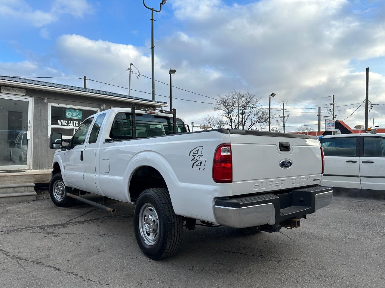 2016 Ford F-350 4WD SuperCab 158" XL - Photo #4