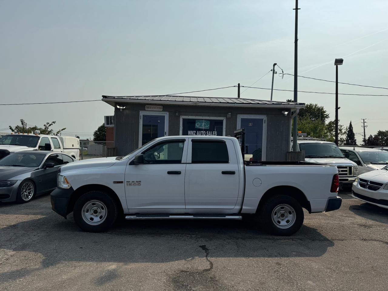 2016 RAM 1500 4WD CREW CAB 140.5" TRADESMAN Photo4
