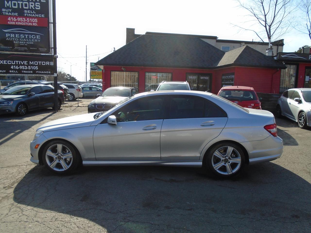 2010 Mercedes-Benz C-Class C 300/ LEATHER / ROOF / NAVI / 4X4 / AC / CLEAN / - Photo #8