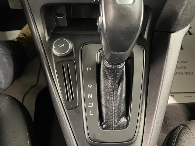 2016 Ford Focus SE Photo19