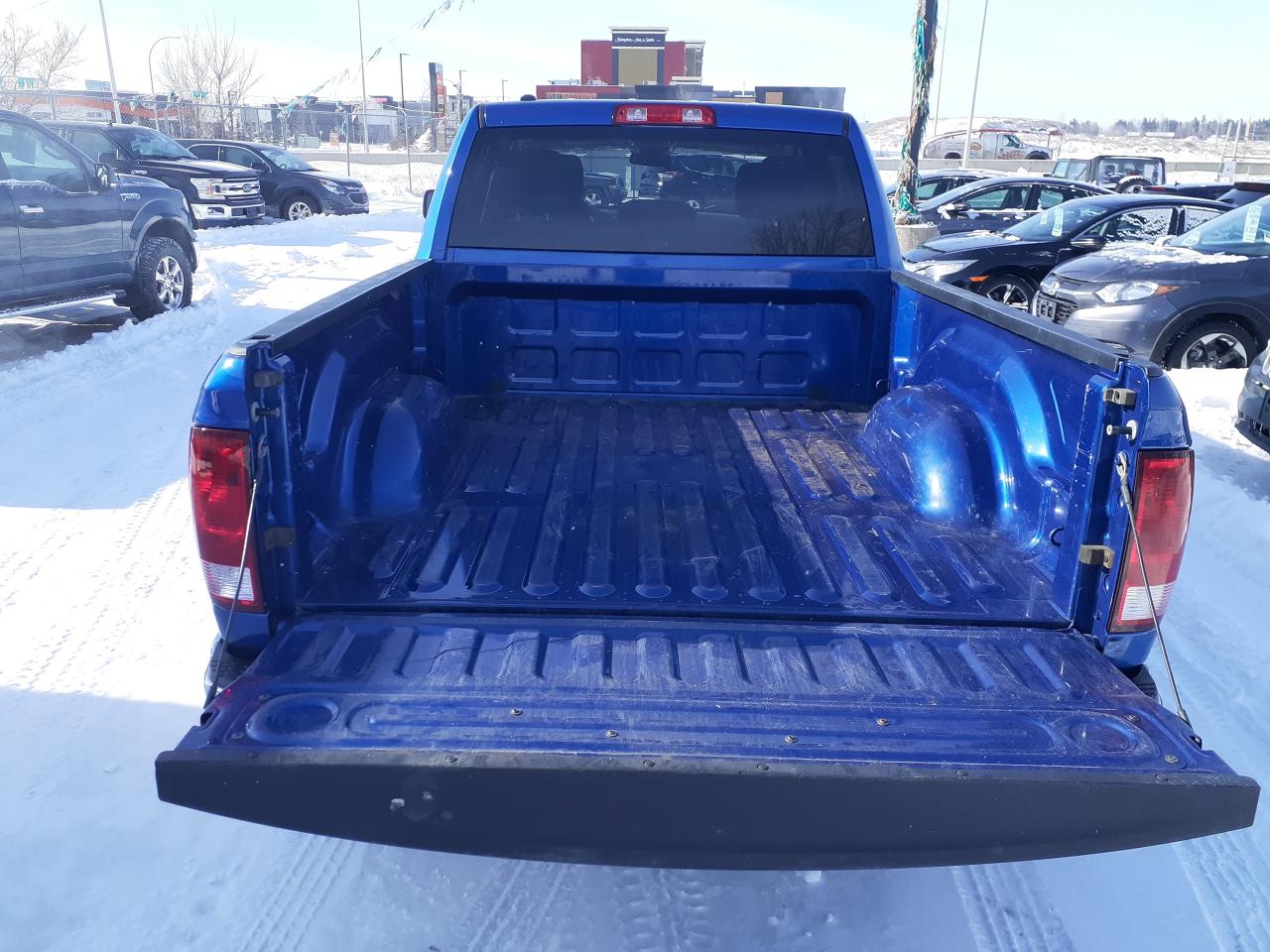 2017 RAM 1500 Crewcab 4x4 5.7 Hemi Tow Hitch - Photo #8