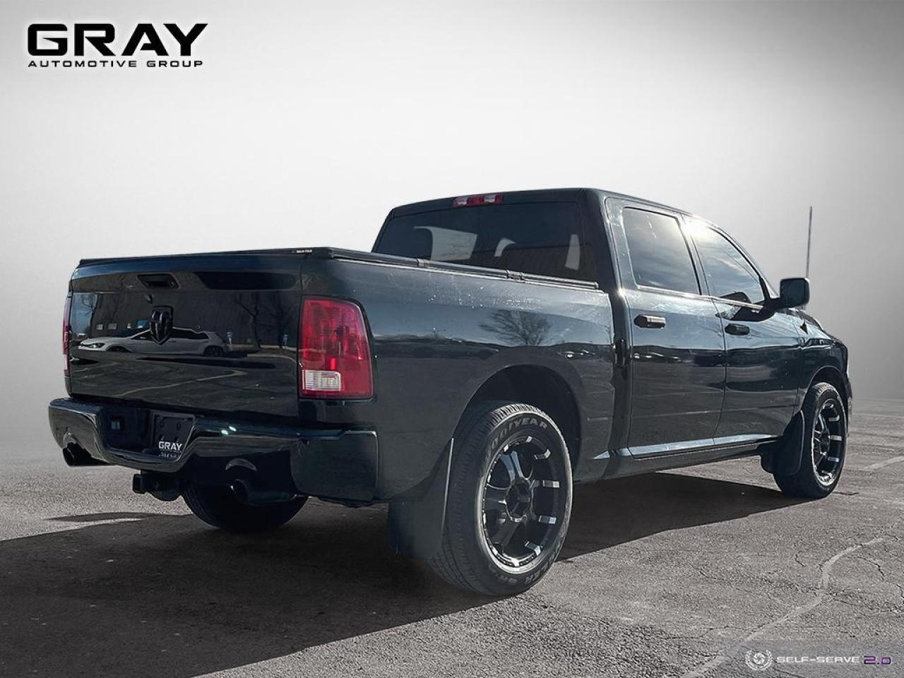 2016 RAM 1500 ST Photo4