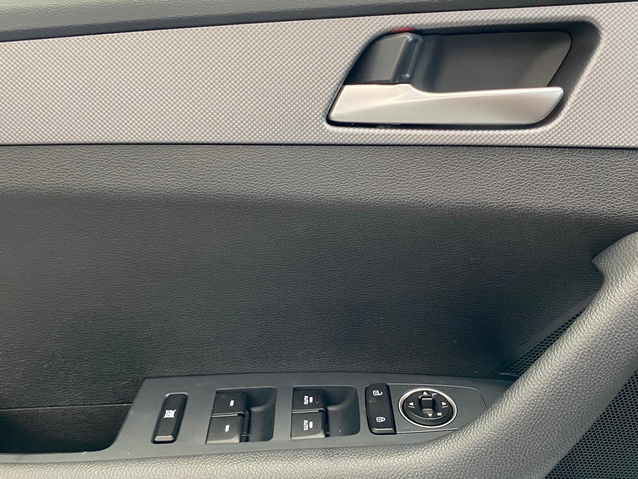 2018 Hyundai Sonata GL+Camera+ApplePlay+Heated Steering+CLEAN CARFAX Photo51