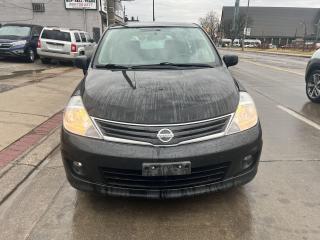 Used 2012 Nissan Versa SL for sale in Hamilton, ON