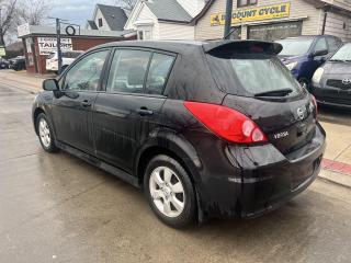 2012 Nissan Versa SL - Photo #13