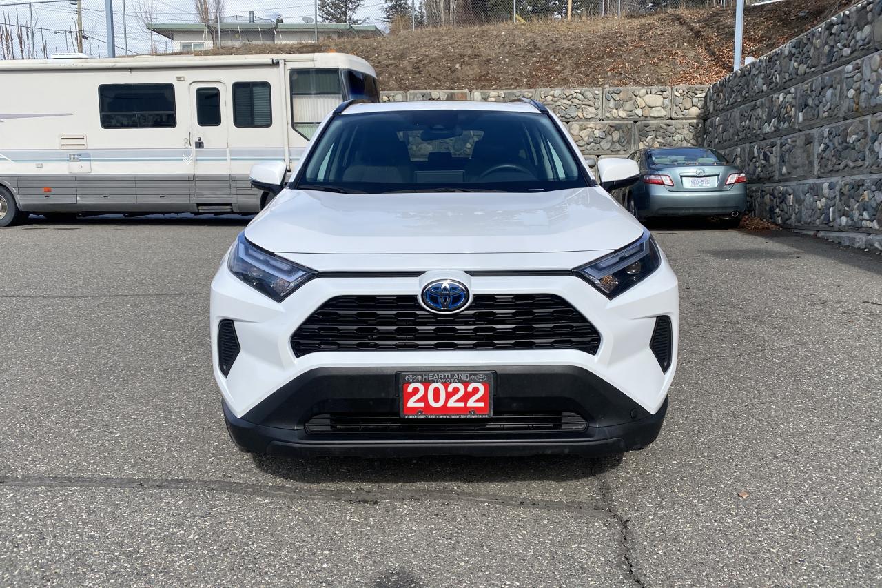 2022 Toyota RAV4 Hybrid XLE Photo