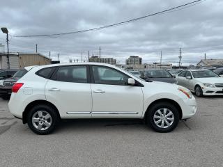 2012 Nissan Rogue S - Photo #4