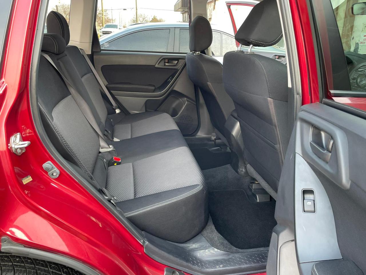 2014 Subaru Forester AWD Auto 2.5i NO ACCIDENT LOW KM NEW BRAKES B-TOOT - Photo #19