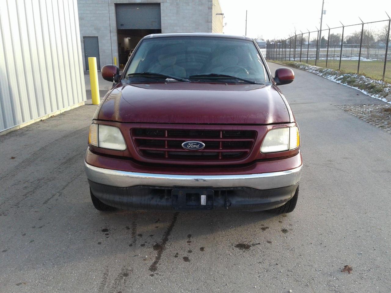 2003 Ford F-150 XLT - Photo #4