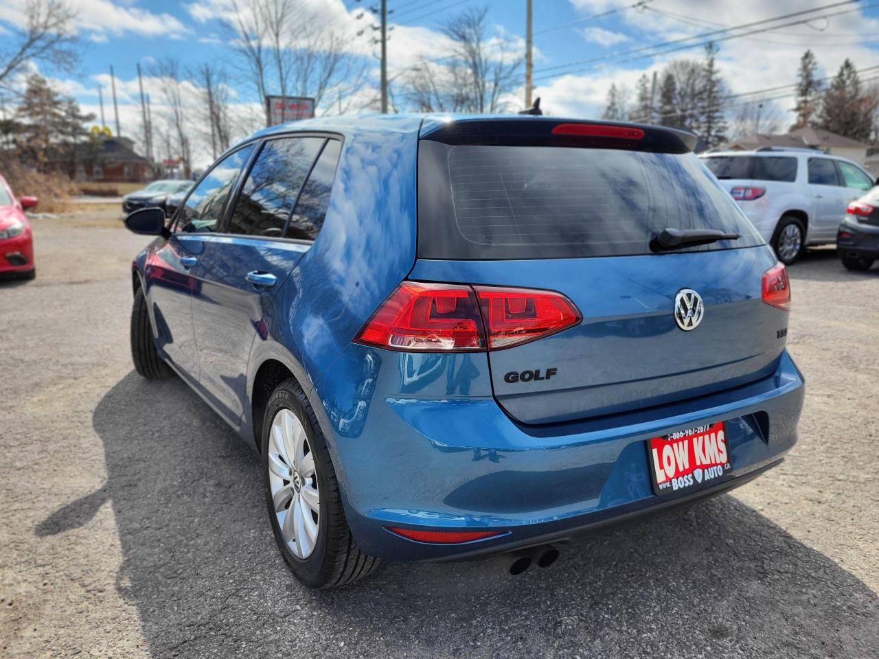 2016 Volkswagen Golf TSI Photo2