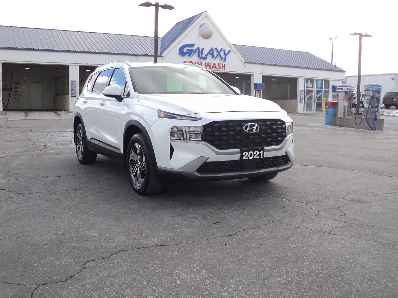 2021 Hyundai Santa Fe Essential FWD 2.5L4cyl HeatedSeats&SterringWheel Photo4