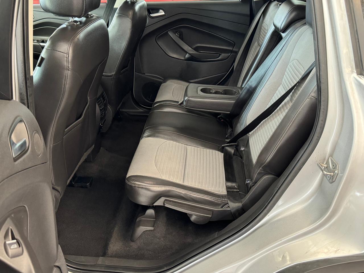 2017 Ford Escape SE W/Apperance PKG+ApplePlay+CLEAN CARFAX Photo84