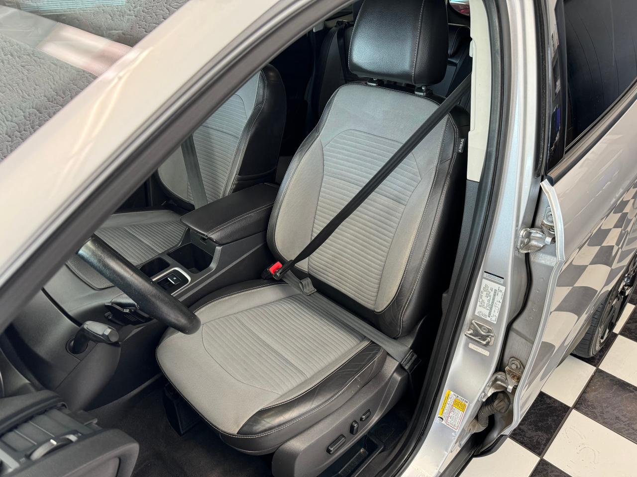 2017 Ford Escape SE W/Apperance PKG+ApplePlay+CLEAN CARFAX Photo80