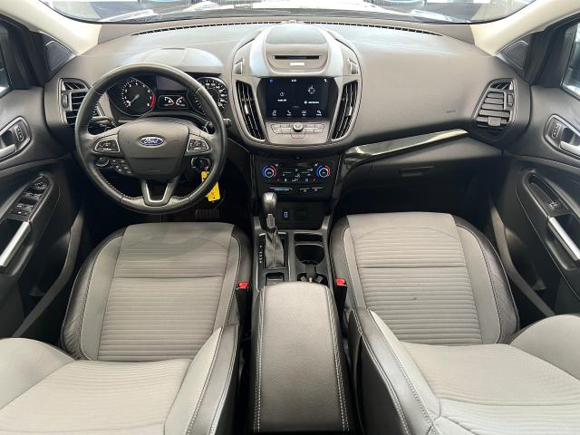 2017 Ford Escape SE W/Apperance PKG+ApplePlay+CLEAN CARFAX Photo8