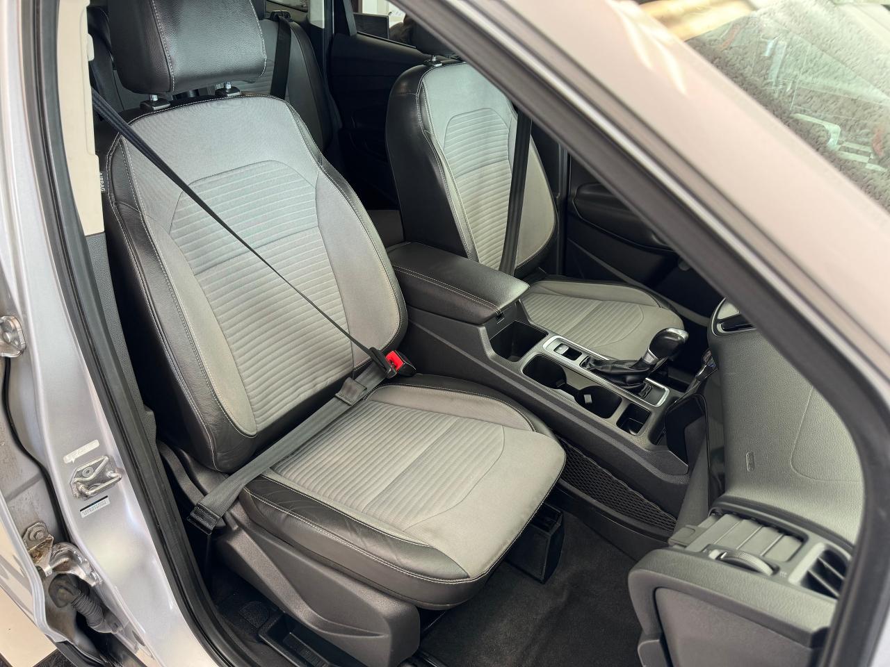 2017 Ford Escape SE W/Apperance PKG+ApplePlay+CLEAN CARFAX Photo83