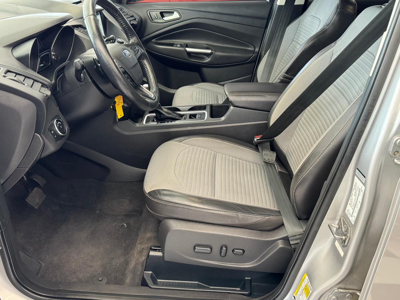 2017 Ford Escape SE W/Apperance PKG+ApplePlay+CLEAN CARFAX Photo78