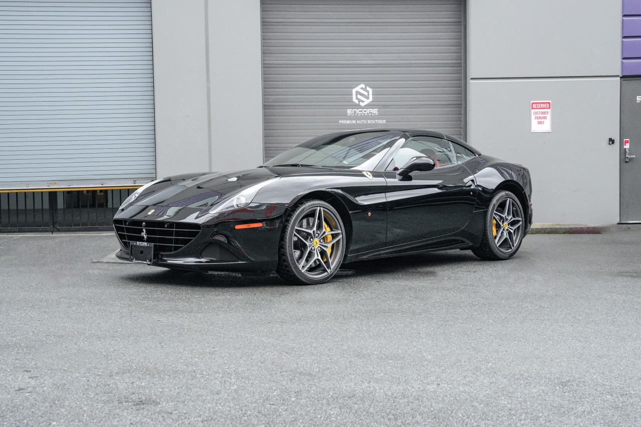 2015 Ferrari California T - Photo #3