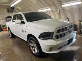 Used 2015 RAM 1500 Sport Crew Cab SWB 4WD for sale in Cambridge, ON