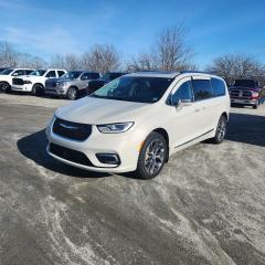 Used 2021 Chrysler Pacifica Limited AWD for sale in Barrington, NS