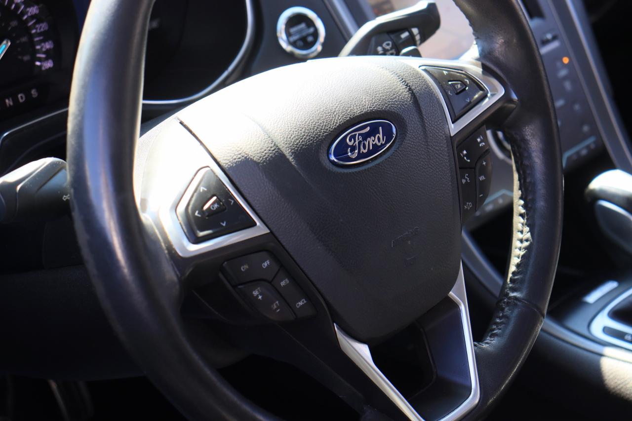 2015 Ford Fusion Titanium | AWD | Leather | Sunroof | Navi | Cam ++ Photo17