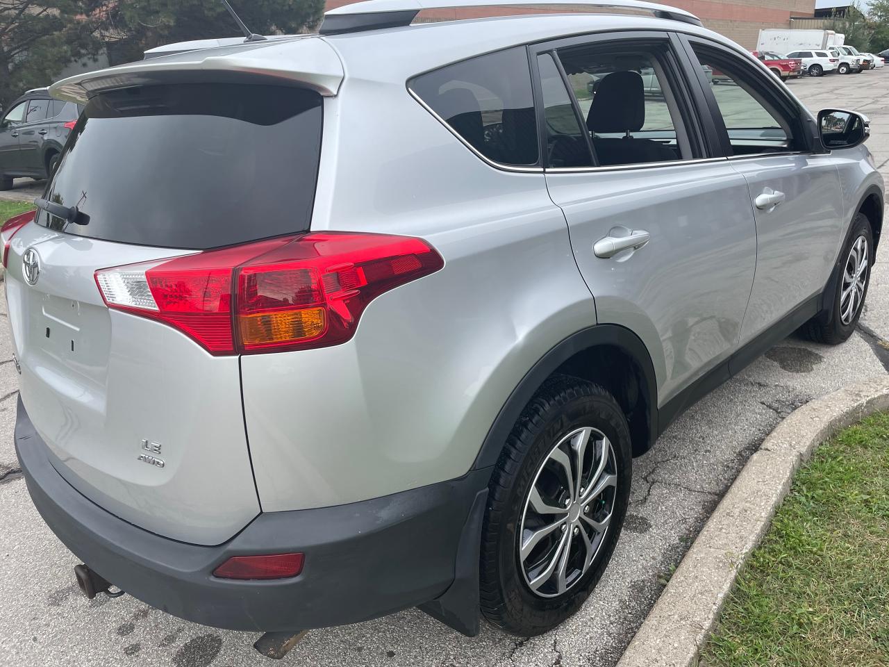 2015 Toyota RAV4 AWD 4dr LE - Photo #3