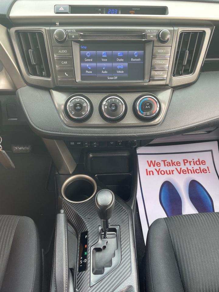 2015 Toyota RAV4 AWD 4dr LE - Photo #5